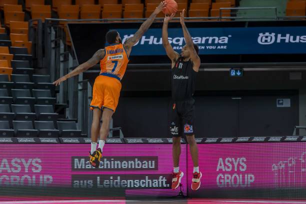 或大学篮球 或大学篮球